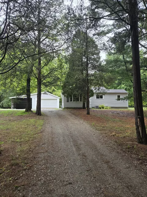 11655 Kruse Rd, Petersburg, MI 49270