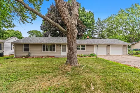 562 Brookside Rd, Ypsilanti, MI 48197