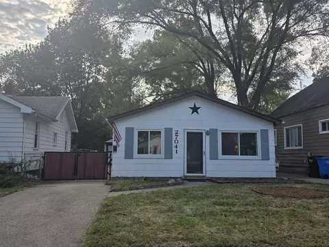 27041 Brettonwoods St, Madison Heights, MI 48071