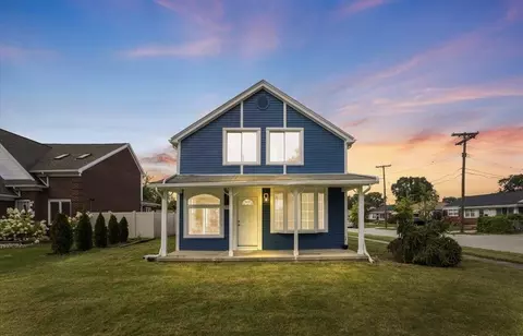 19903 Martin Rd, Saint Clair Shores, MI 48081
