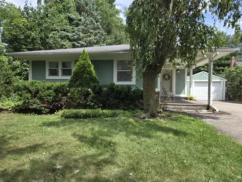 1746 Shankin Dr, Wolverine Lake, MI 48390