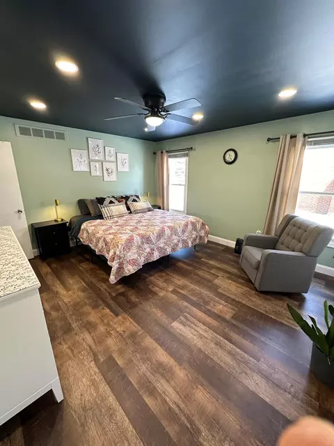 Bedroom - 5017 Saffron Dr, Troy, MI 48085 photo 2 of 9