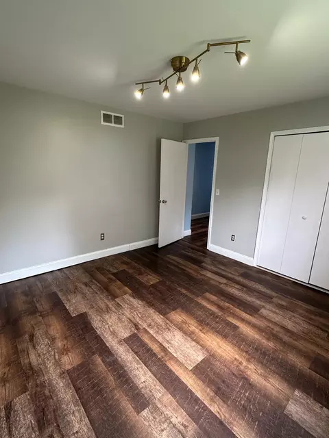 Bedroom - 5017 Saffron Dr, Troy, MI 48085 photo 5 of 9