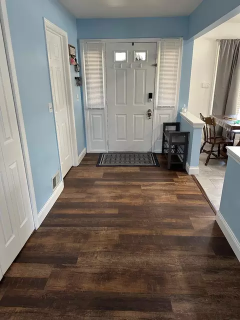 Entry Way - 5017 Saffron Dr, Troy, MI 48085 photo 2 of 3