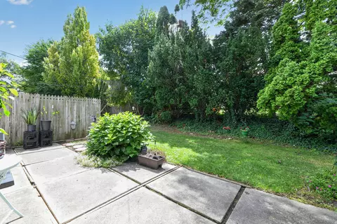 Exterior - 3309 Sunset Dr, Flint, MI 48503 photo 7 of 12