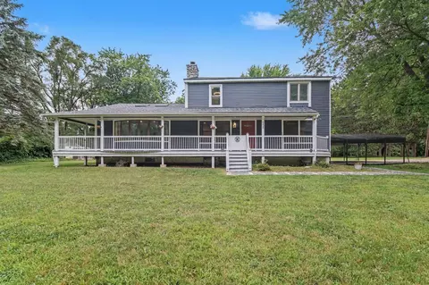558 W Clarkston, Orion, MI 48362