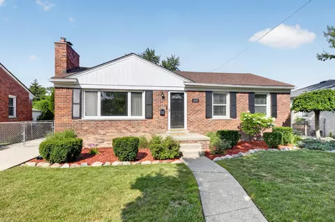 11025 Mayfield St, Livonia, MI 48150