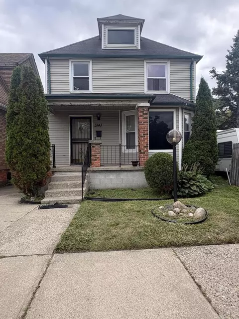 3743 W Moore Pl, Detroit, MI 48208