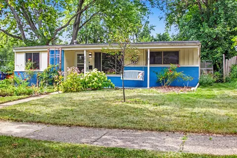 2812 Cumberland Ave, Ann Arbor, MI 48104
