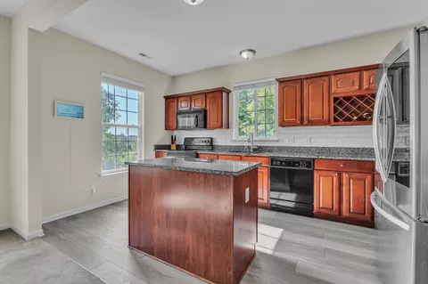 Kitchen - 2263 Pinecroft Dr, Canton, MI 48188 photo 5 of 5