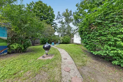 Exterior - 33 E 2nd St, Milan, MI 48160 photo 5 of 10