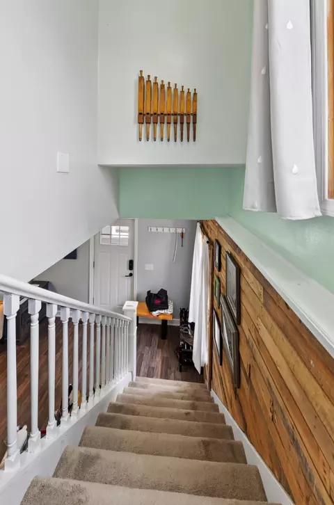 Entry Way - 33 E 2nd St, Milan, MI 48160 photo 3 of 5