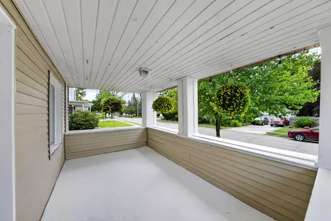 Exterior - 33 E 2nd St, Milan, MI 48160 photo 2 of 10