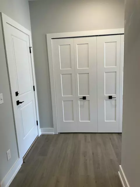 Entry Way - 558 Falcon Dr, Dundee, MI 48131 photo 3 of 5