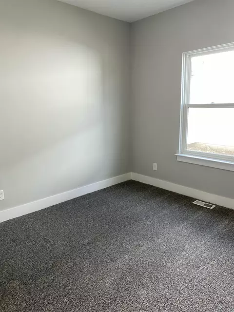 Bedroom - 558 Falcon Dr, Dundee, MI 48131 photo 1 of 5