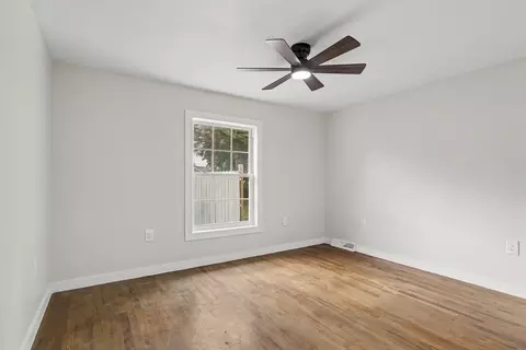 Bedroom - 133 W 2nd St, Gladwin, MI 48624 photo 3 of 4