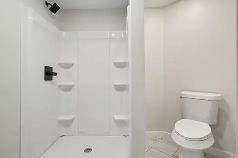 Bath - 133 W 2nd St, Gladwin, MI 48624 photo 5 of 5