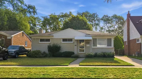 8982 Lucerne Ave, Redford, MI 48239