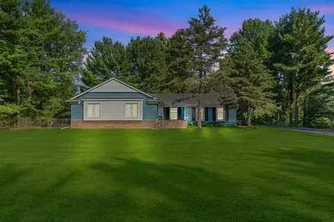 6607 Fleming Creek Dr, Superior, MI 48198