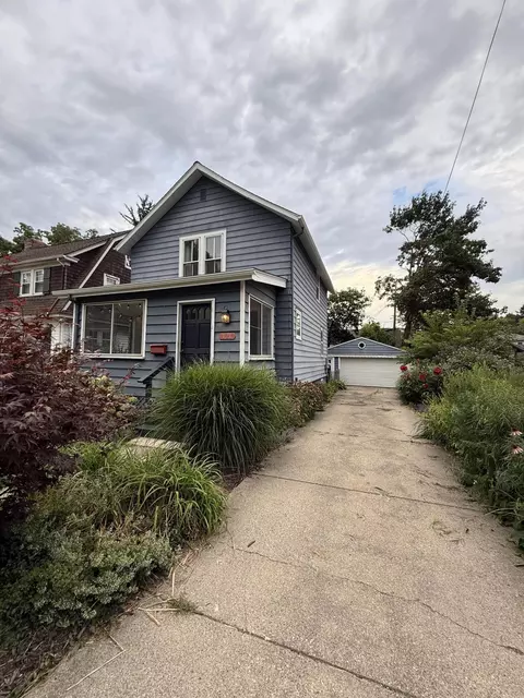 121 Kenwood Ave, Ann Arbor, MI 48103
