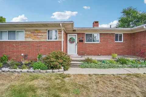 22808 Greenview Rd, Southfield, MI 48075