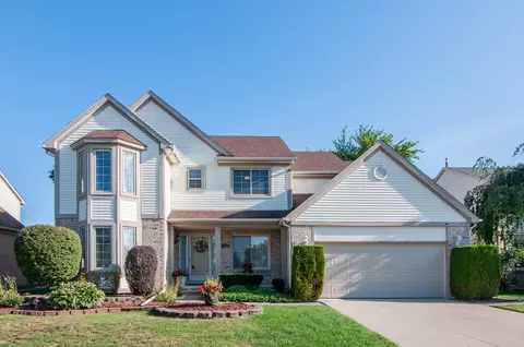 7162 Fox Woods Dr, Canton, MI 48187