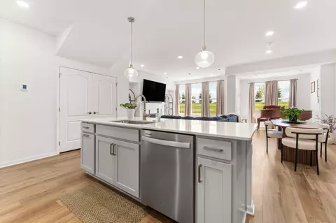 Kitchen - 5543 E Spaniel Dr, Pittsfield, MI 48108 photo 5 of 7