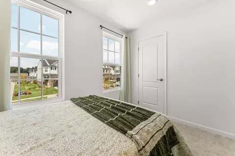Bedroom - 5543 E Spaniel Dr, Pittsfield, MI 48108 photo 6 of 7