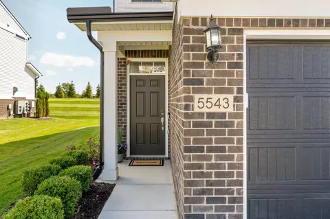 Exterior - 5543 E Spaniel Dr, Pittsfield, MI 48108 photo 5 of 9