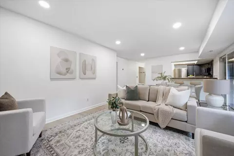 300 Briarcrest Dr UNIT ANN, Ann Arbor, MI 48104