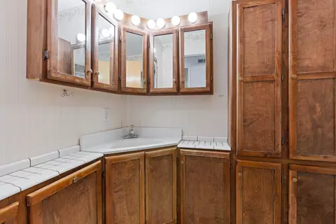 Bath - 4079 Bennett Ct, Madison, MI 49221 photo 2 of 3