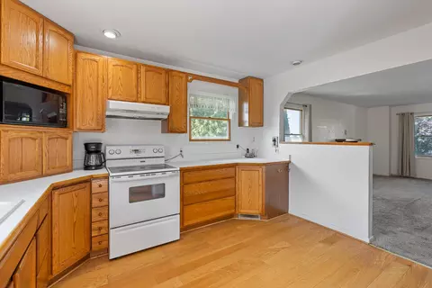 Kitchen - 4079 Bennett Ct, Madison, MI 49221 photo 2 of 3