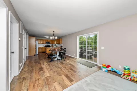 Entry Way - 4240 E Commerce Rd, Commerce, MI 48382 photo 2 of 2