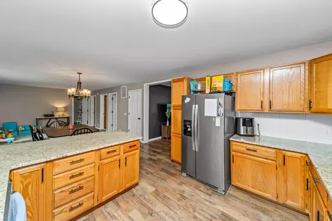 Kitchen - 4240 E Commerce Rd, Commerce, MI 48382 photo 2 of 3
