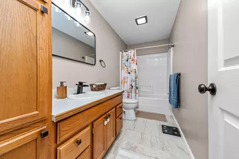 Bath - 4240 E Commerce Rd, Commerce, MI 48382 photo 3 of 3