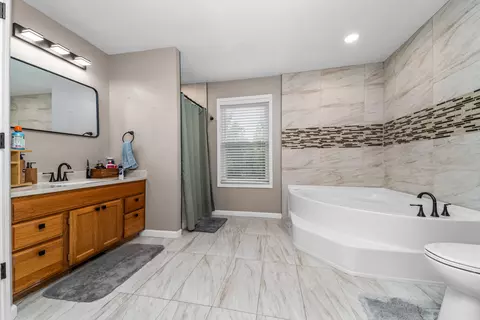 Bath - 4240 E Commerce Rd, Commerce, MI 48382 photo 1 of 3