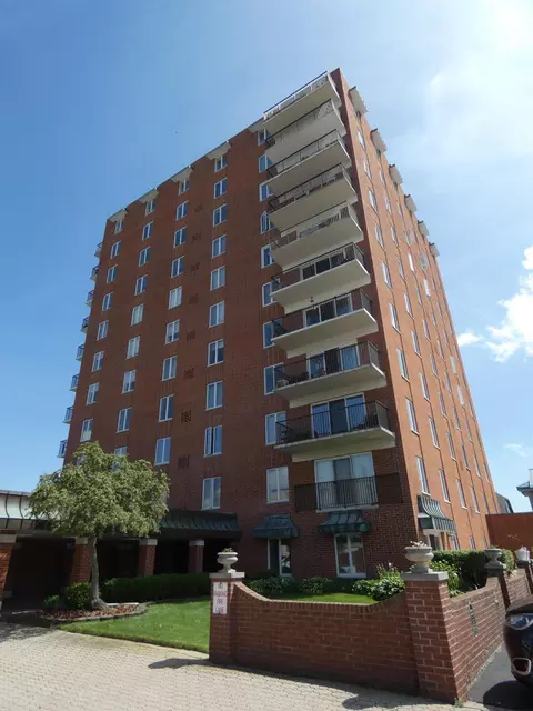 3301 Biddle Ave, Wyandotte, MI 48192