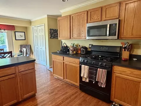 Kitchen - 2817 Windside Ct, Scio, MI 48103 photo 3 of 4