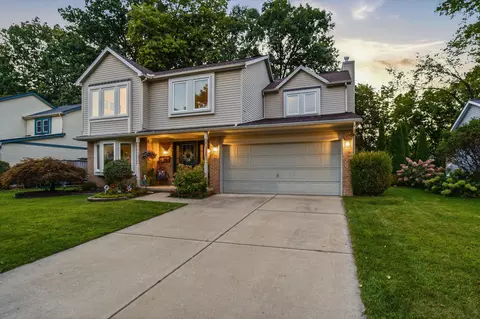 7963 Lake Crest Dr, Ypsilanti, MI 48197