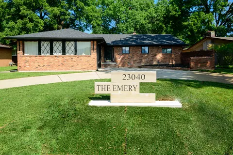 23040 Pembroke Ave, Detroit, MI 48219