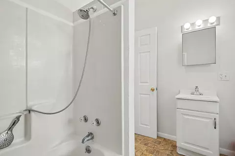 Bath - 231 W Biddle St, Jackson, MI 49203 photo 1 of 1