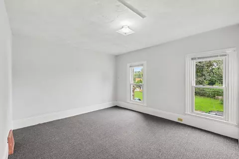 Bedroom - 231 W Biddle St, Jackson, MI 49203 photo 2 of 8