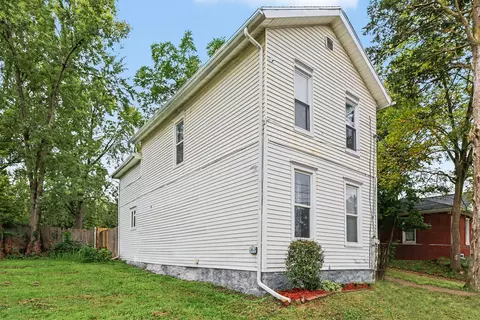 Exterior - 231 W Biddle St, Jackson, MI 49203 photo 4 of 5