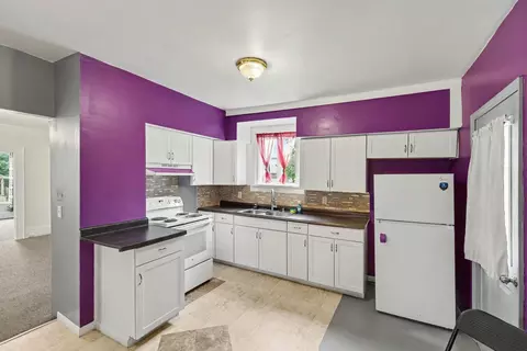 Kitchen - 231 W Biddle St, Jackson, MI 49203 photo 1 of 1