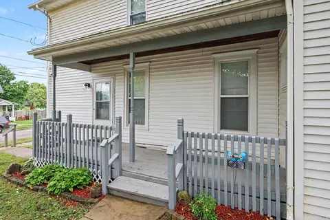 Exterior - 231 W Biddle St, Jackson, MI 49203 photo 2 of 5