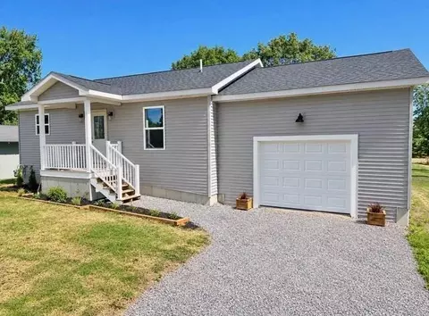 5222 Cedar Lake Rd, Oscoda, MI 48750