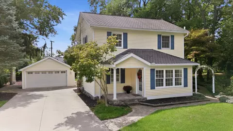 46161 Neeson St, Northville, MI 48167
