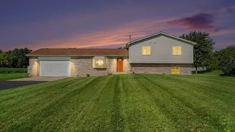 13212 Platt Rd, York, MI 48160