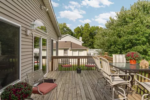 Exterior - 113 Watt Rd, Lyndon, MI 48137 photo 10 of 17
