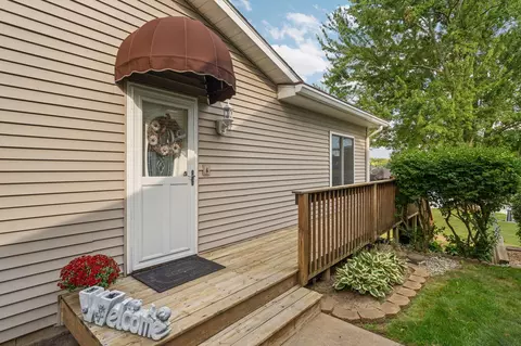 Exterior - 113 Watt Rd, Lyndon, MI 48137 photo 2 of 17